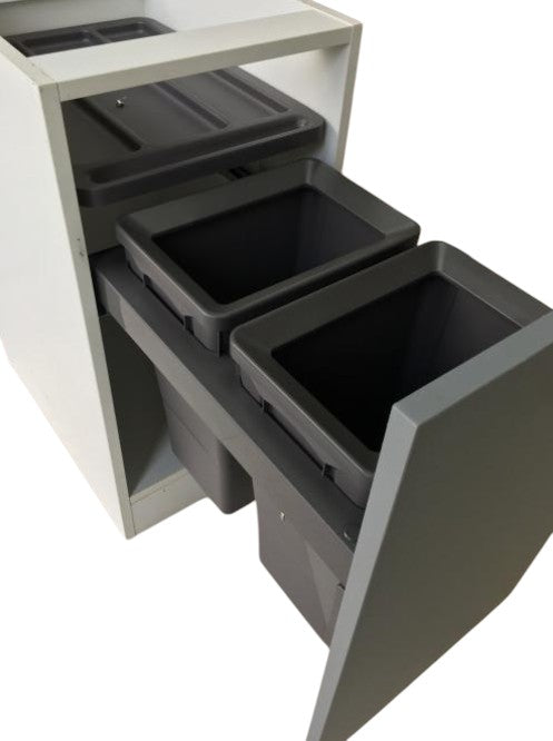 Pull Out Bin integrated 02